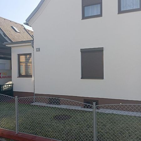 Apartment Lara Sankt Peter am Bichl Екстериор снимка